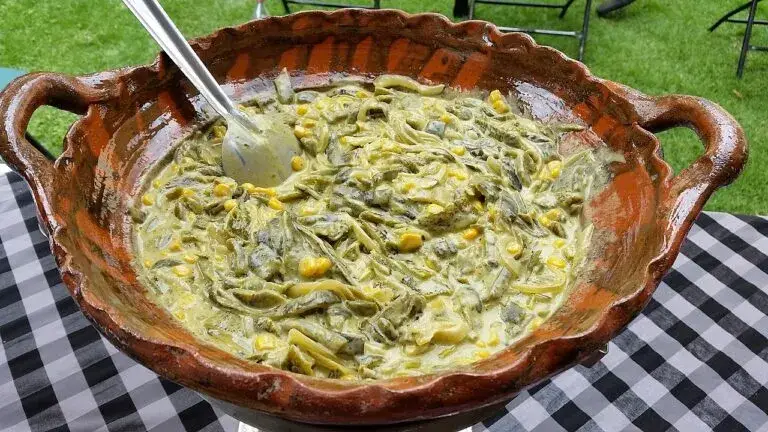 Gastronomía Chihuahua con platillos tradicionales reinterpretados en cocina moderna y ambiente culinario del norte de México