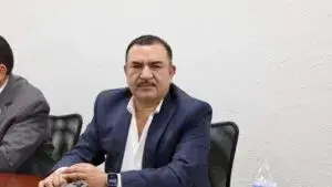 Tony Meléndez en declaración pública sobre Andrea Chávez y el tema de casetas en Chihuahua durante confrontación política.