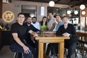 La Universidad Autónoma de Ciudad Juárez presentó su Programa de Incubación 2026, con formación en investigación de mercados, administración, ventas, digitalización y aspectos legales. El programa contempló la posibilidad de acceder a capital semilla de hasta 4 mil 500 pesos.