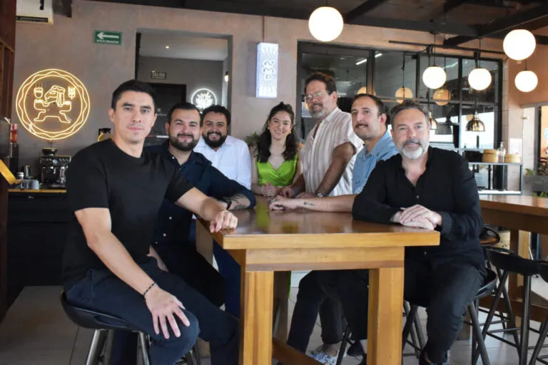 La Universidad Autónoma de Ciudad Juárez presentó su Programa de Incubación 2026, con formación en investigación de mercados, administración, ventas, digitalización y aspectos legales. El programa contempló la posibilidad de acceder a capital semilla de hasta 4 mil 500 pesos.